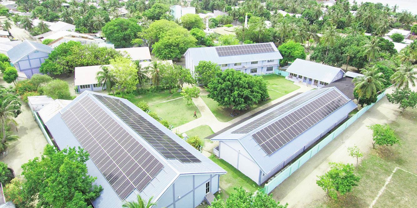 中腾微网成功中标马尔代夫30个岛光柴储微电网项目